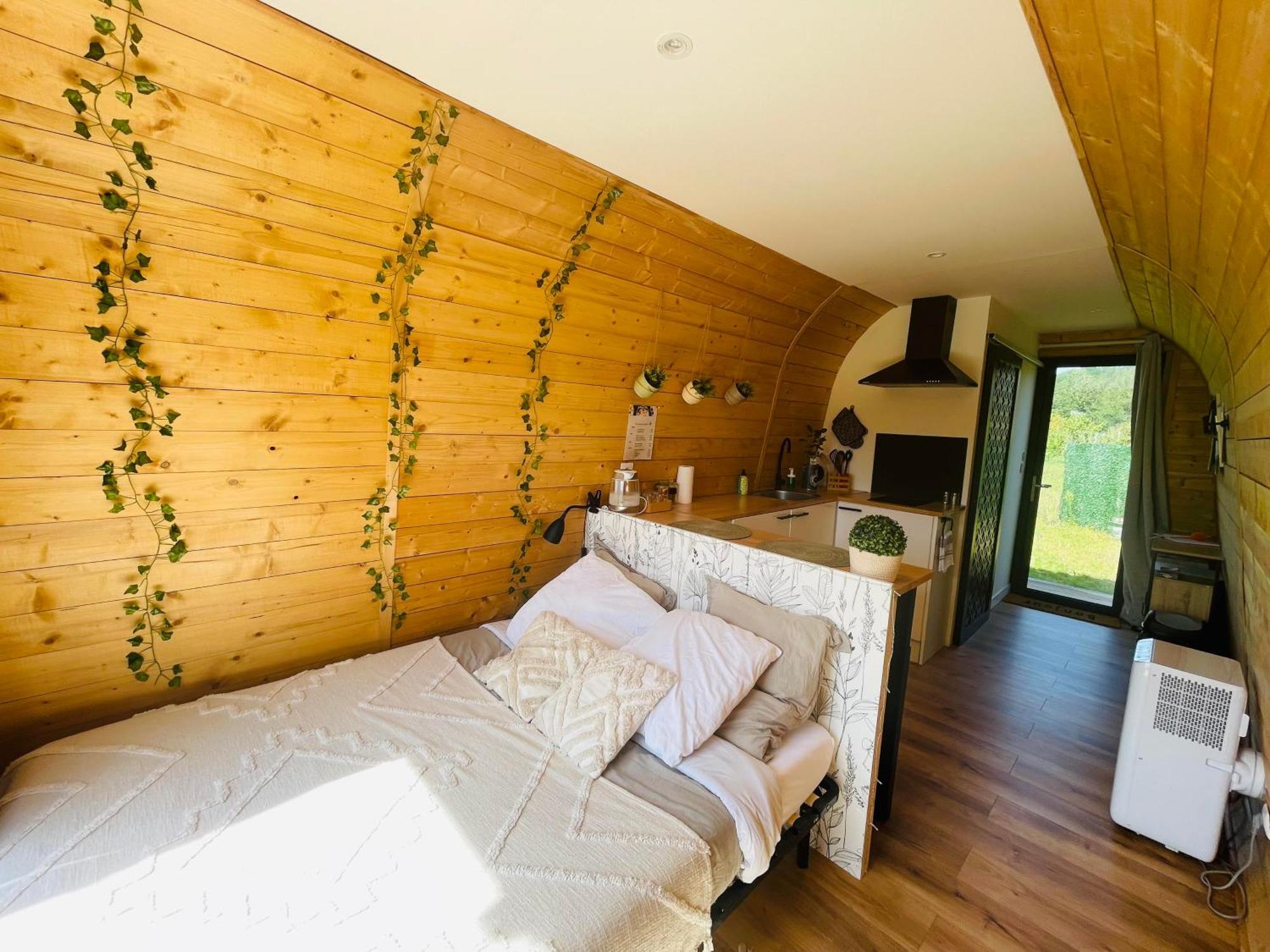 Logement Insolite : La Ruche Verte Monts-sur-Guesnes Luaran gambar