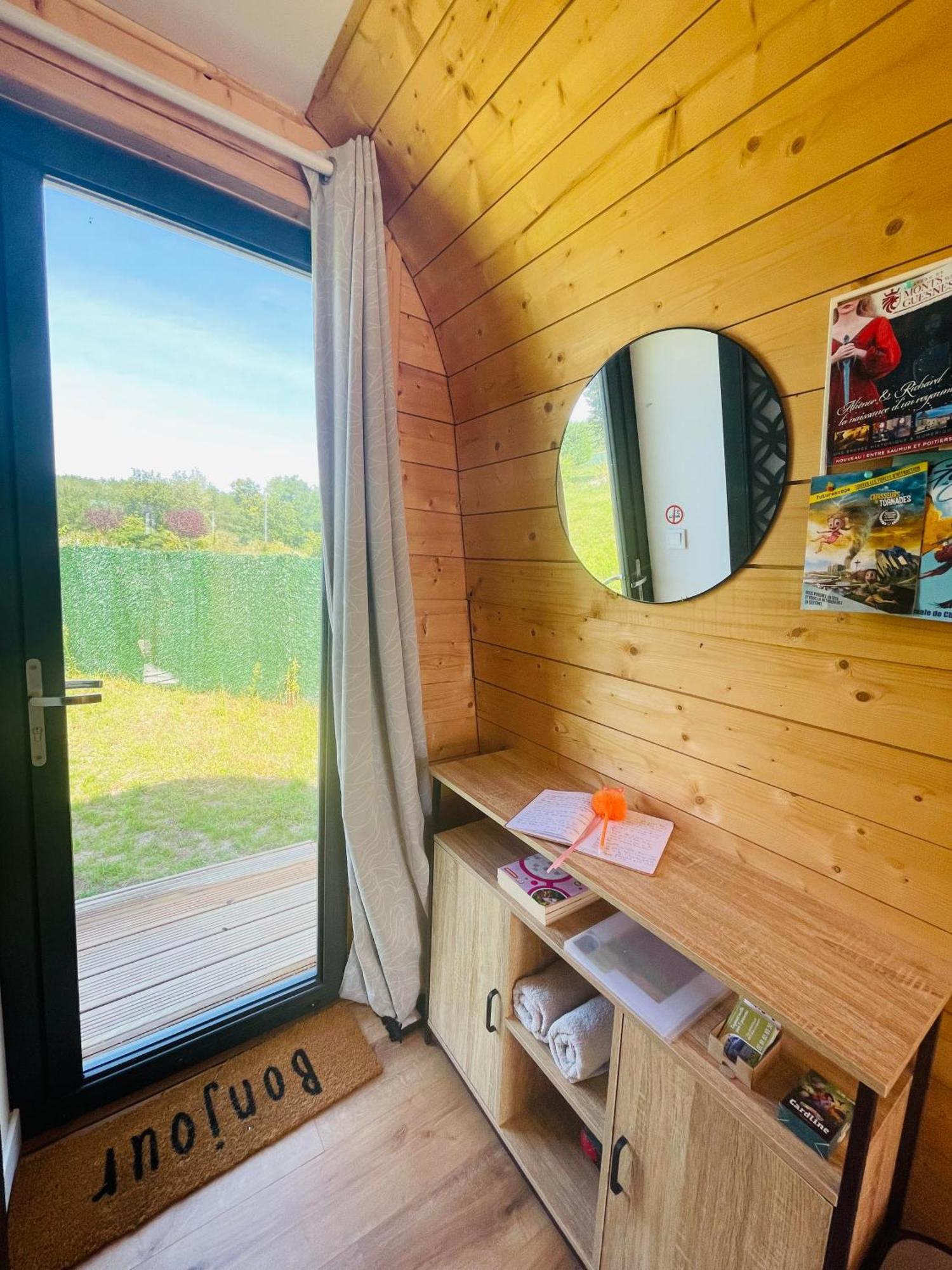 Logement Insolite : La Ruche Verte Monts-sur-Guesnes Luaran gambar