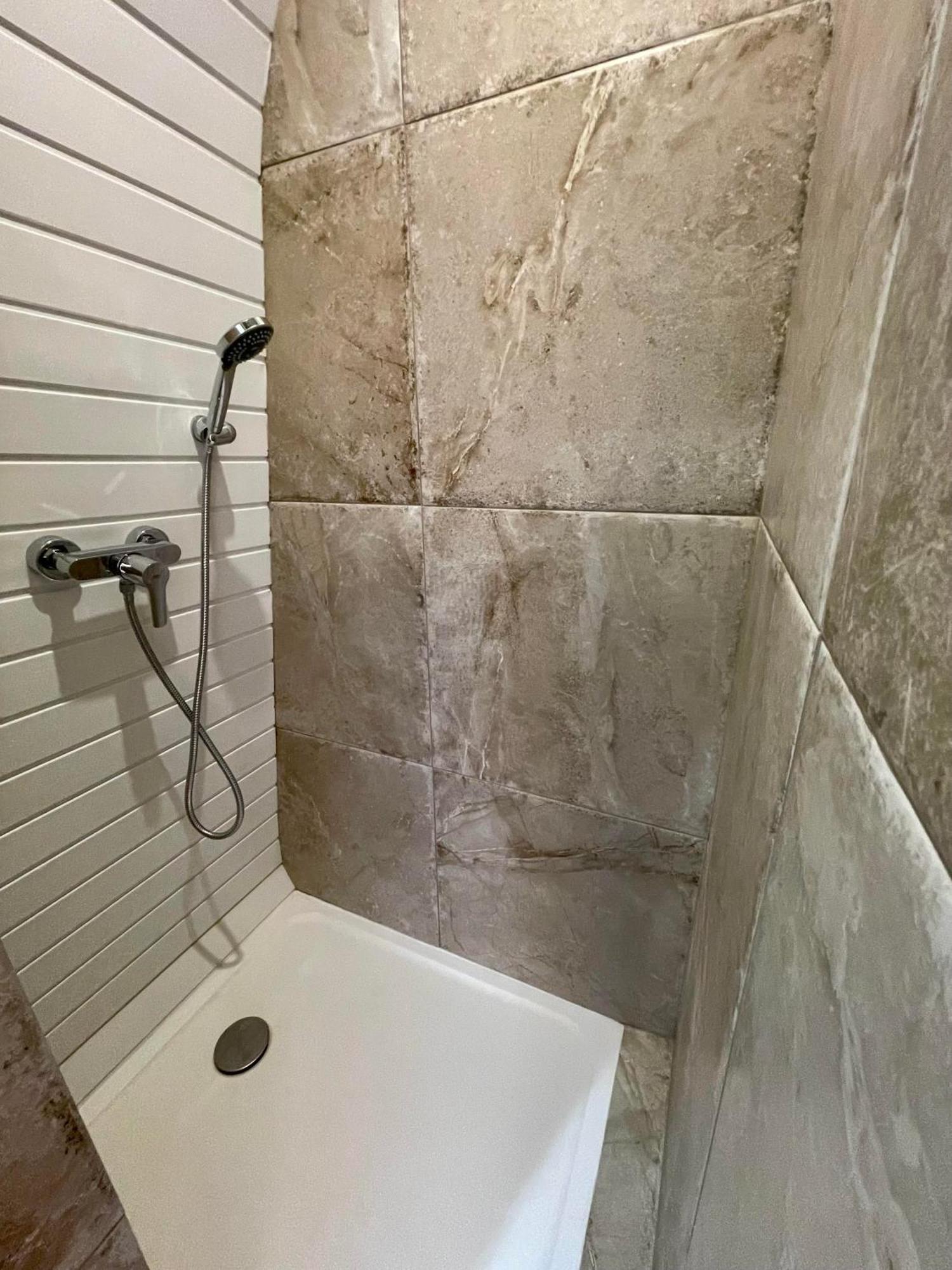 Logement Insolite : La Ruche Verte Monts-sur-Guesnes Luaran gambar